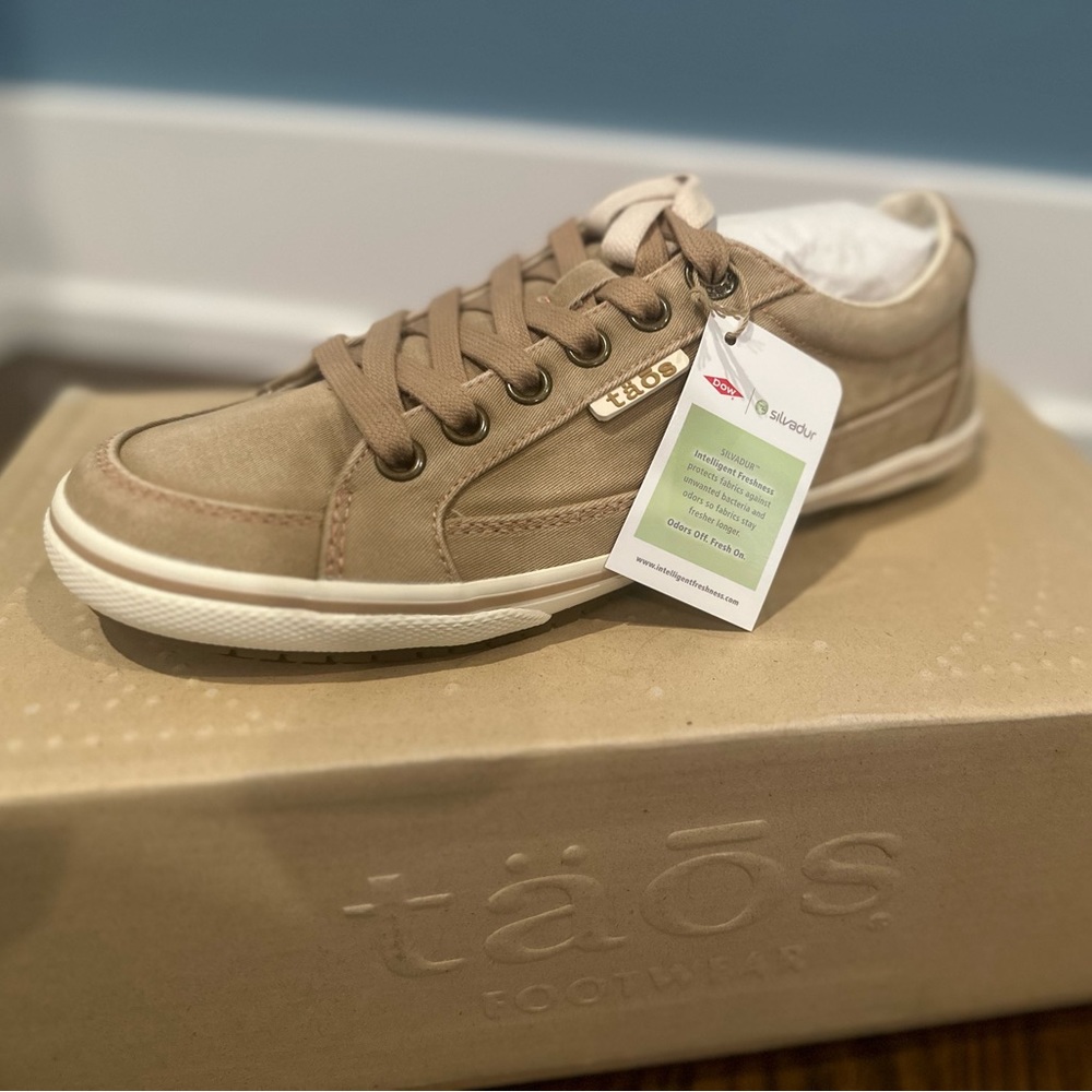 New Taos shoes size 5,5 women